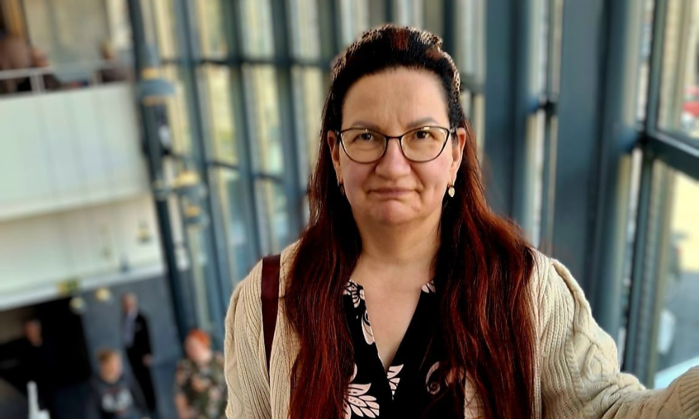 Maaliskuussa järjestetty ja kahteen iltapäivään keskitetty koulutus osoittautui Hollolan Asuntotalojen toimitusjohtaja Miia Nuuttilan mukaan todella tehokkaaksi tietoiskuksi, joka tarjosi yritysesimerkkien ja ryhmätöiden kautta myös kosolti konkretiaa.