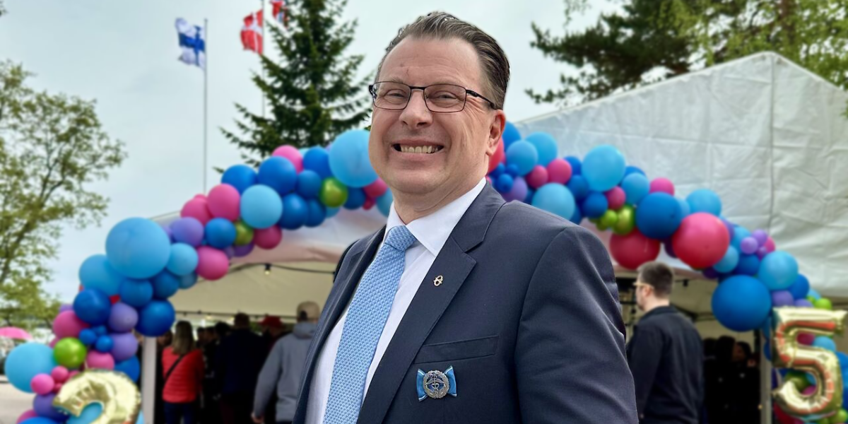 Toimitusjohtaja Sami Ension mukaan palkisemisen johtoajatuksena on ollut alusta lähtien reiluus, tasapuolisuus ja kohtuullisuus. Keskuskauppakamarin ansiomerkki on siihen osuva lisä.